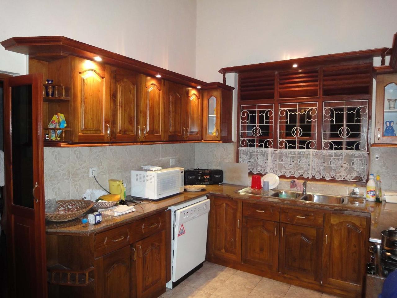 Lidwins 15 Minutes To The Airport Negombo